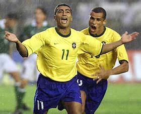 梅西与大巴 梅西与大巴