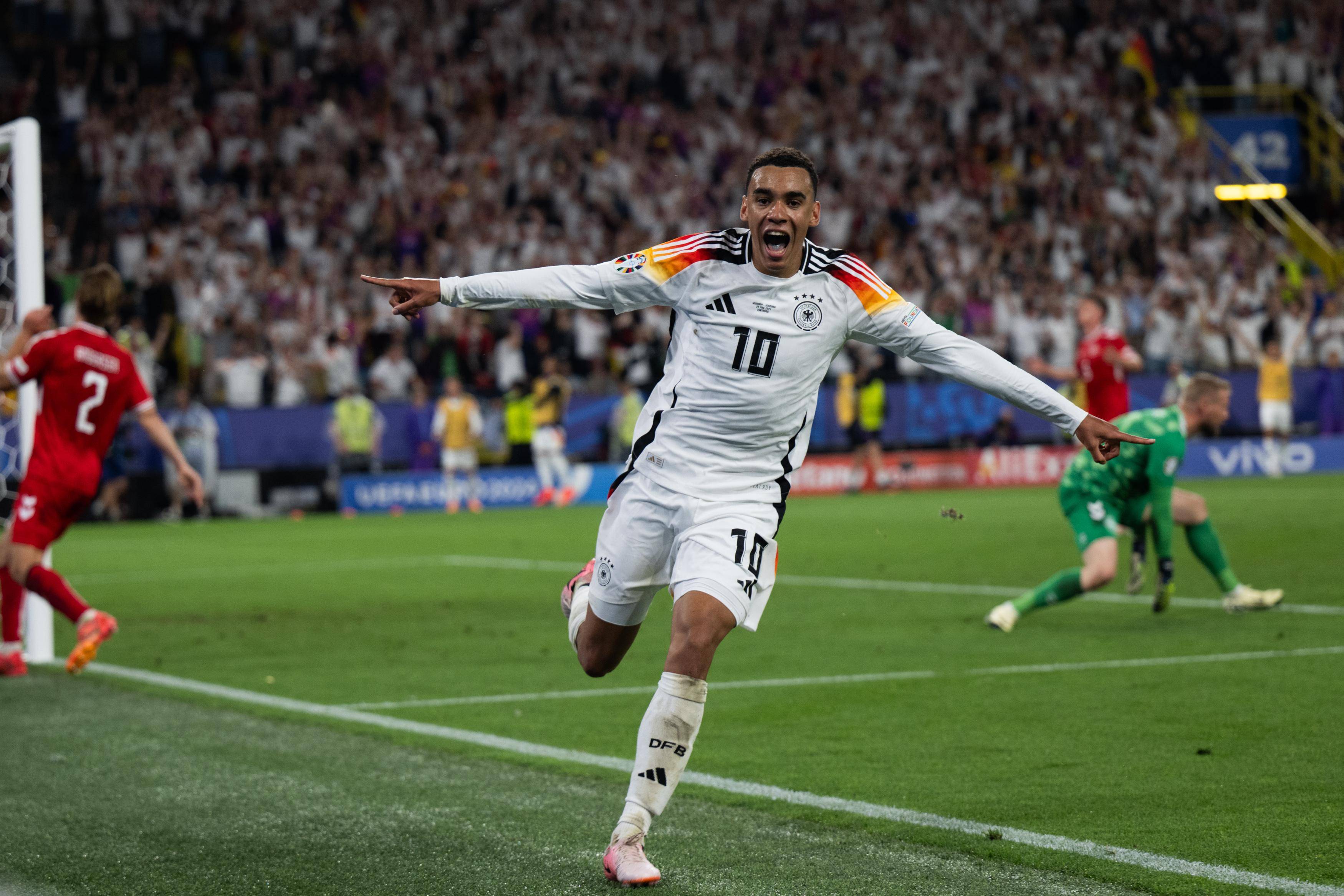 湖人历史十大巨星都有谁？未来谁还有机会上榜？